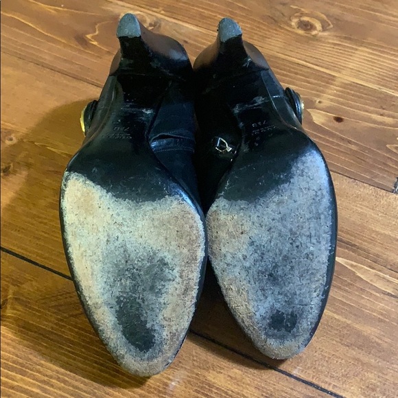 Gucci Hysteria Gold Medallion Boots Ankle Booties - Picture 6 of 6